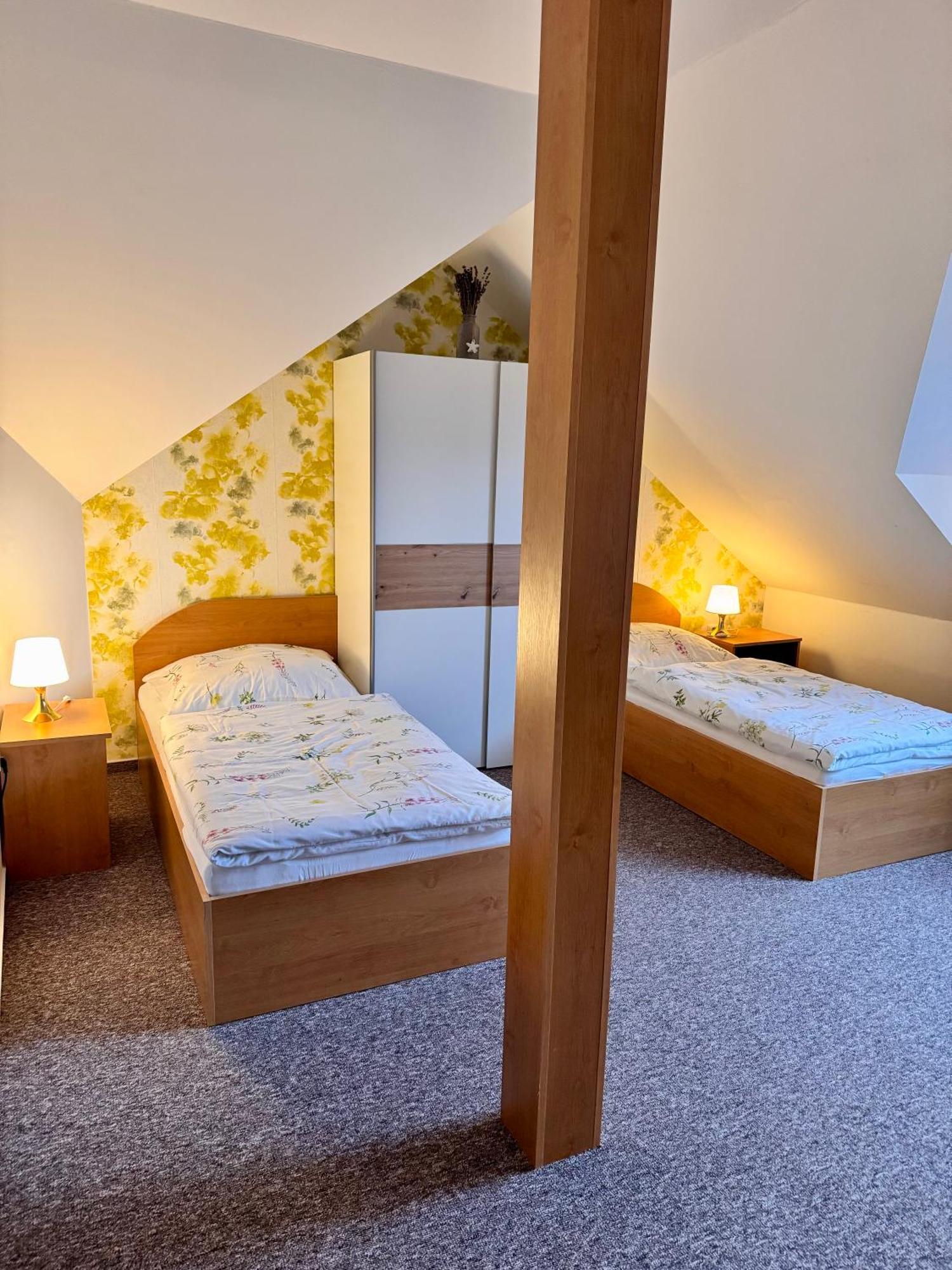 Ji Apartment Модржице Екстер'єр фото